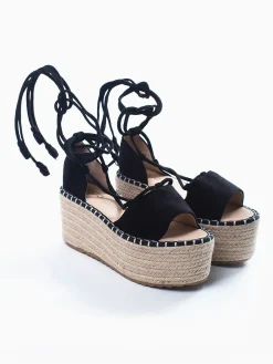 Sandálias plataforma pretas cordões