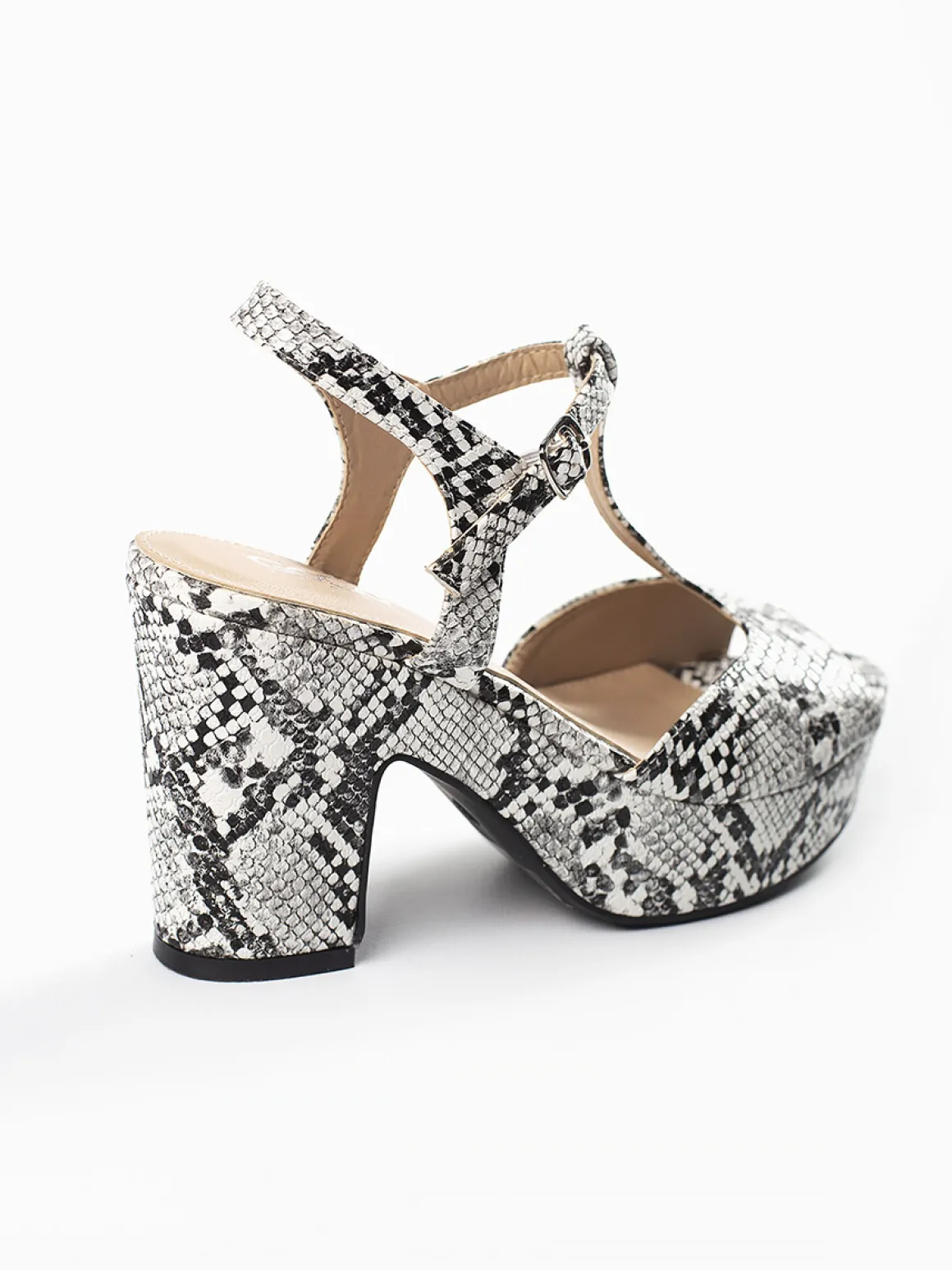 Sandálias salto alto animal print