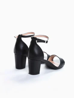 Sandálias tacão preta efeito pele