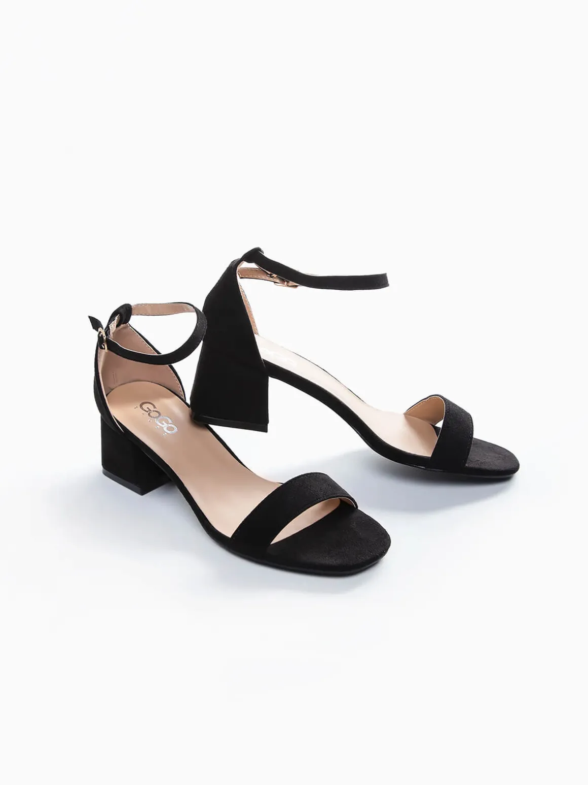 Sandálias tacão pretas veludo