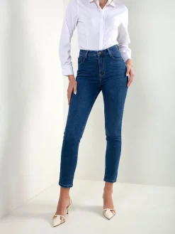 Skinny jeans efeito push-up