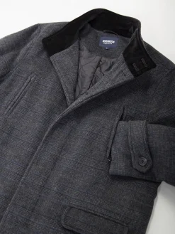 Sobretudo xadrez cinza escuro com gola subida