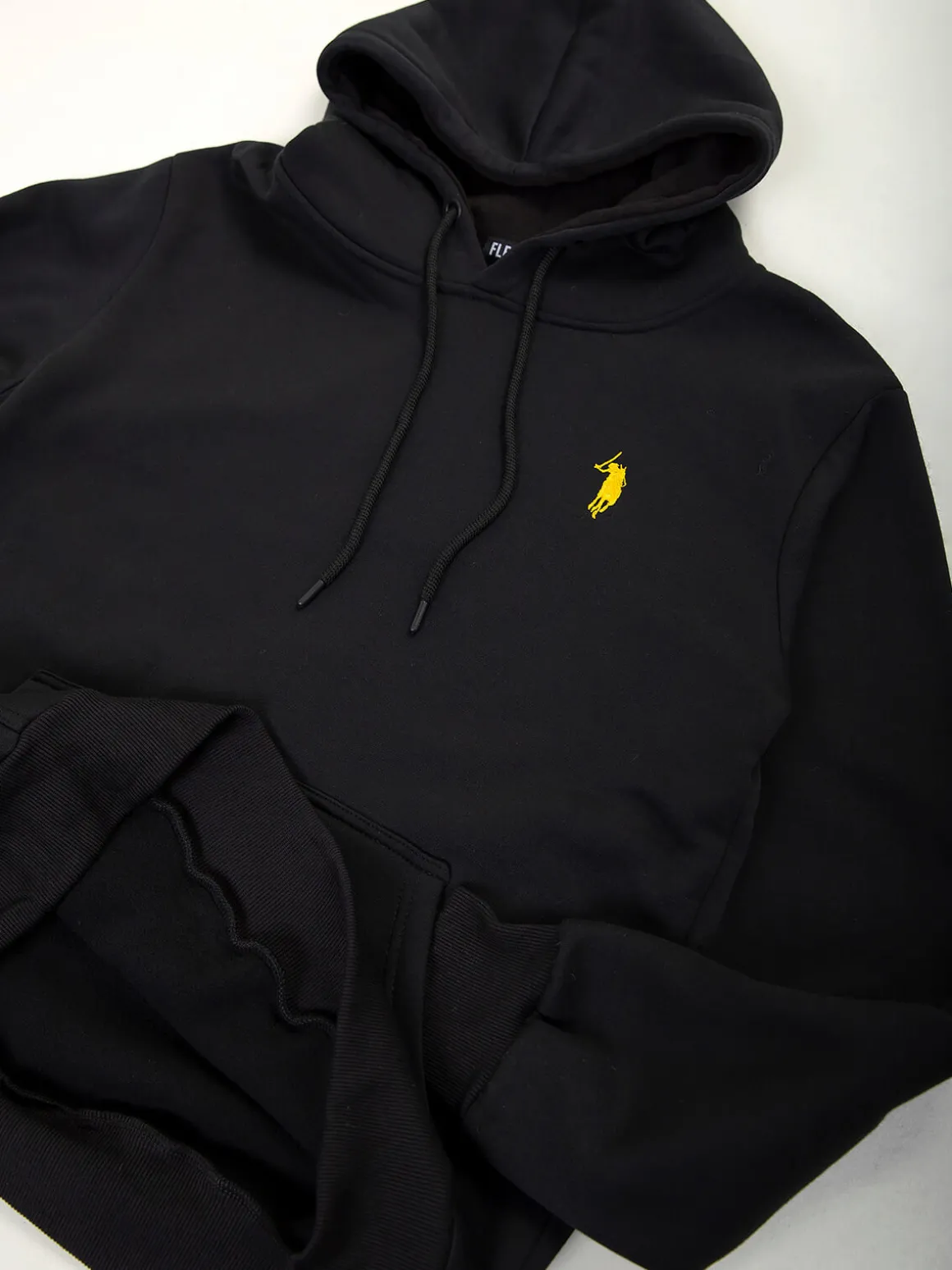 Sweatshirt capuz cardada com bordado