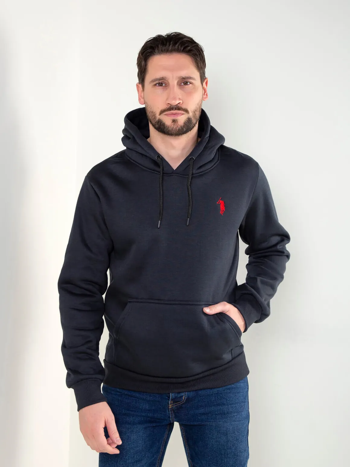 Sweatshirt capuz cardada com bordado