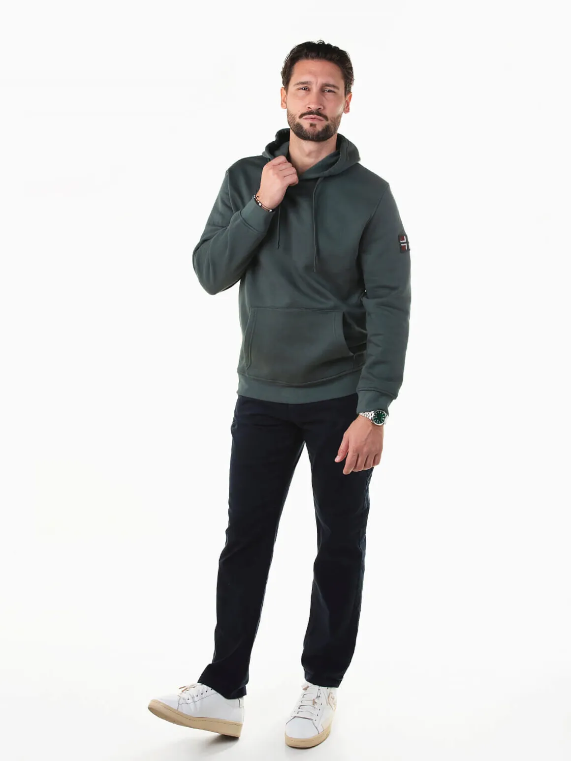 Sweatshirt com capuz e bolso canguru