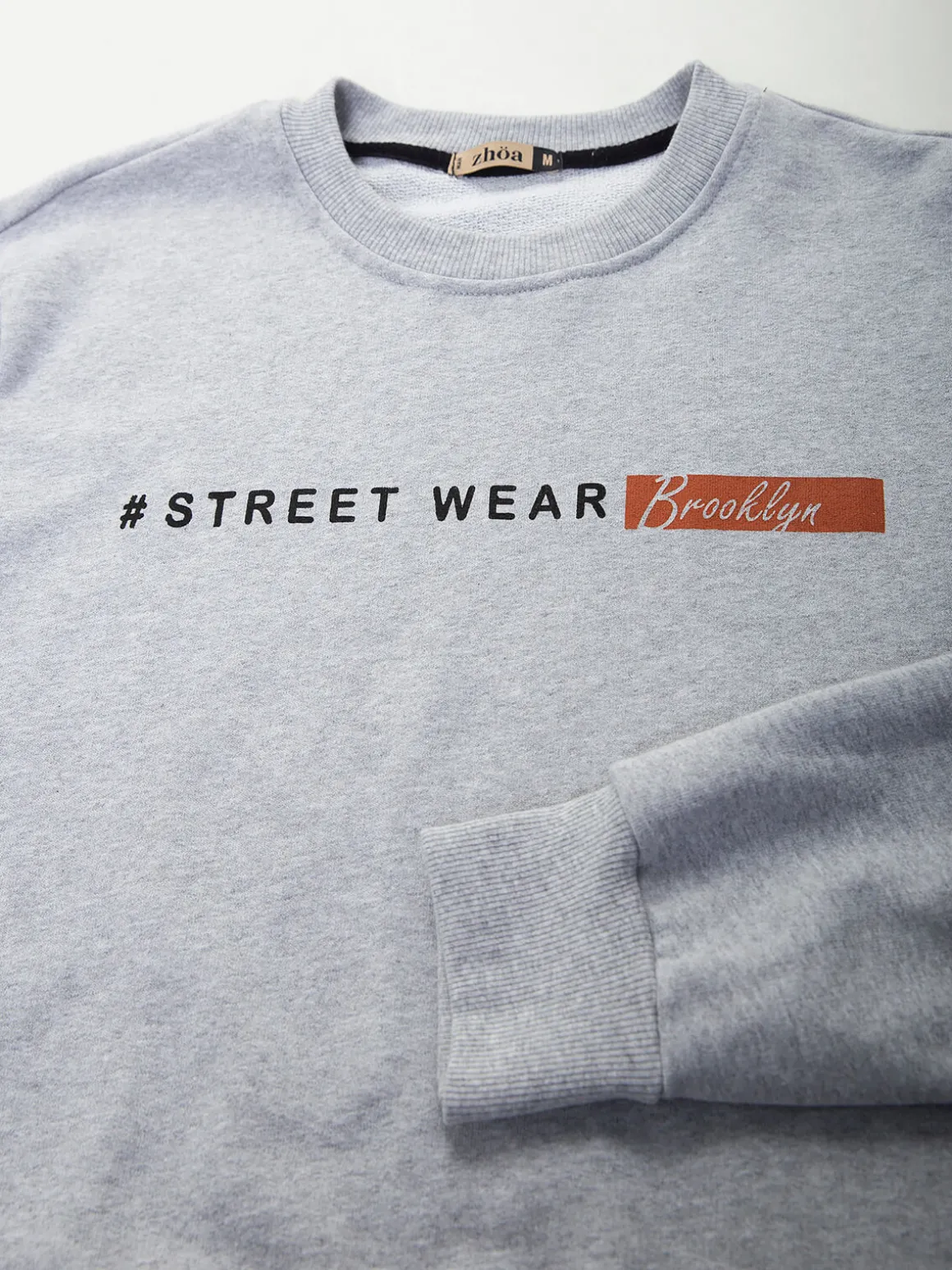 Sweatshirt com letras