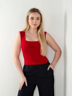 Top justo decote quadrado