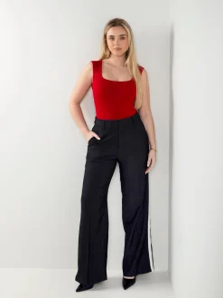 Top justo decote quadrado