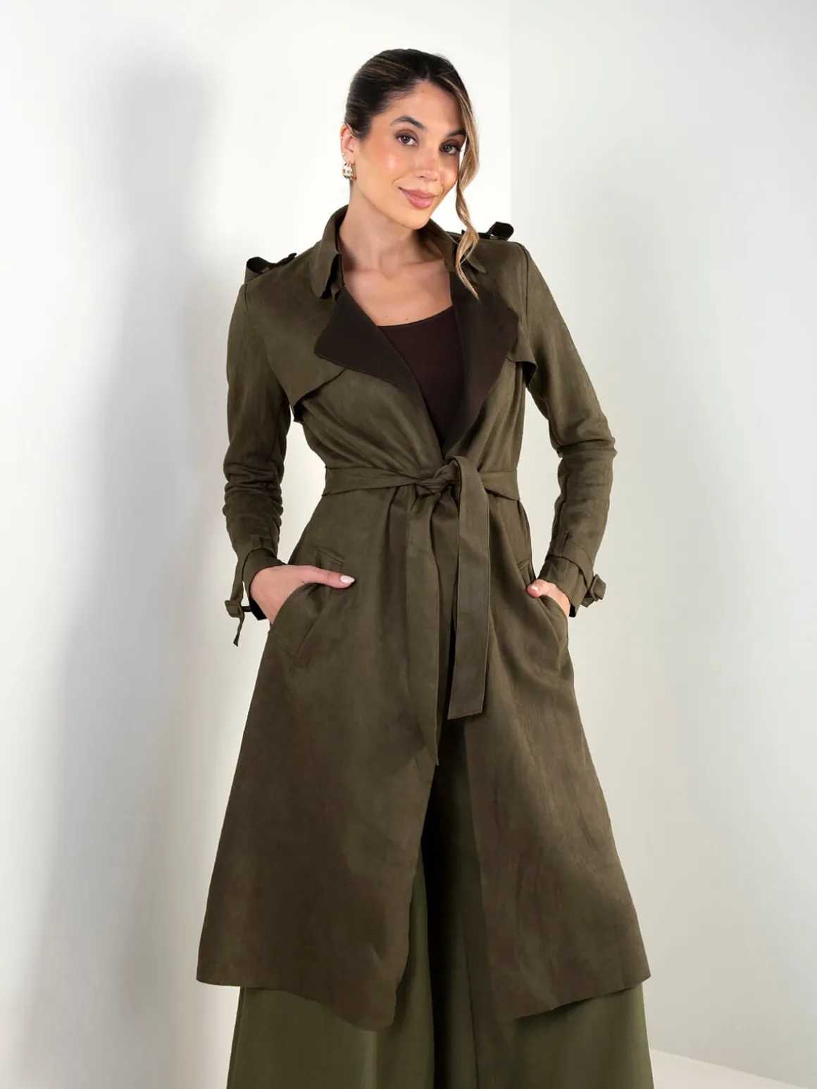 Trench coat efeito camurça com cinto
