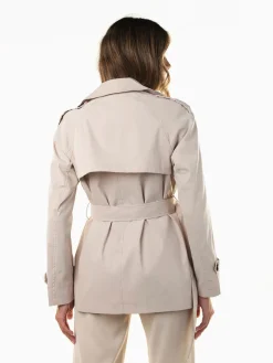 Trench cruzado com cinto