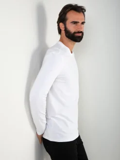 T-shirt branca manga comprida