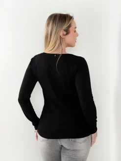 T-shirt básica decote redondo