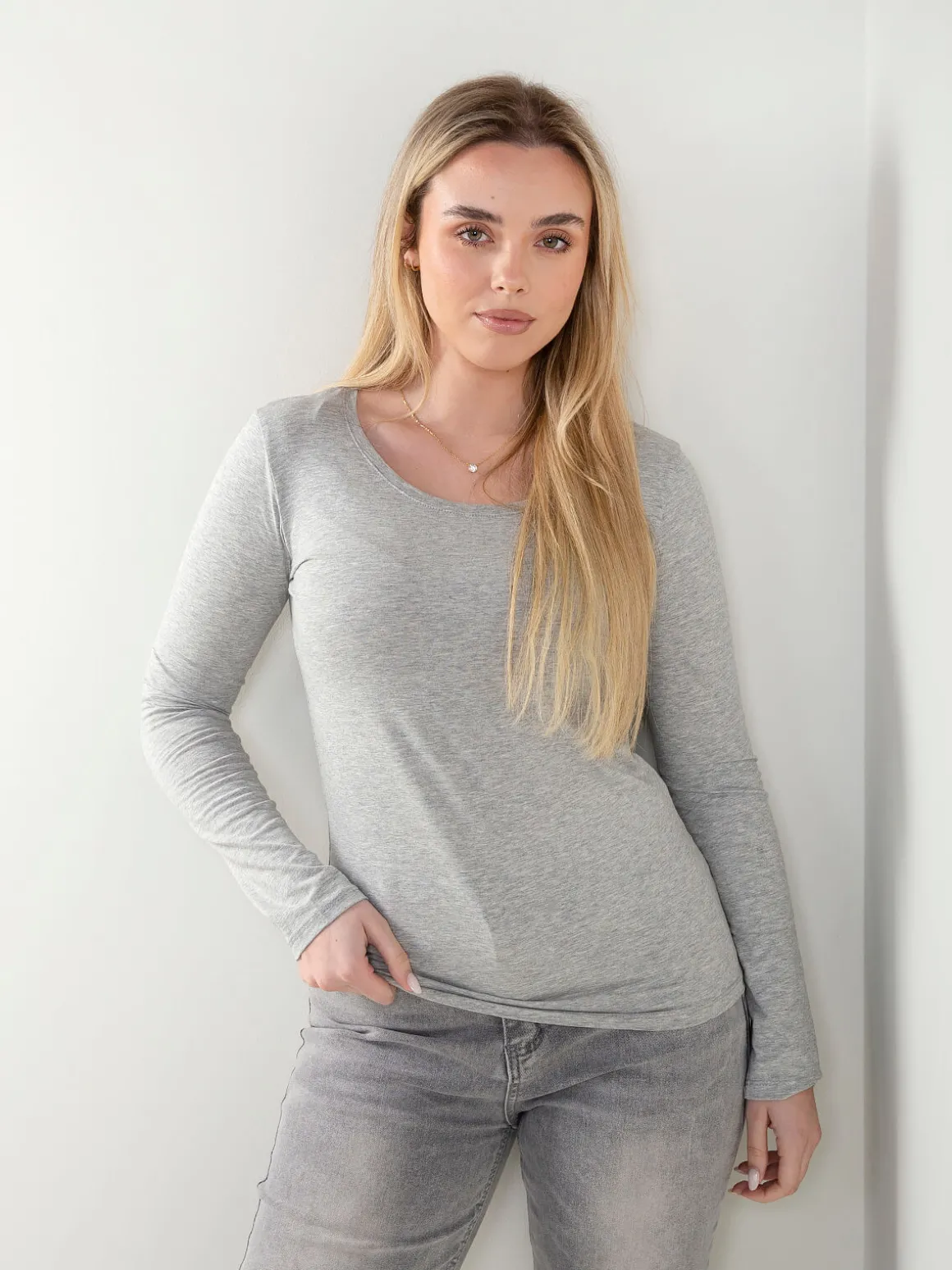 T-shirt básica decote redondo