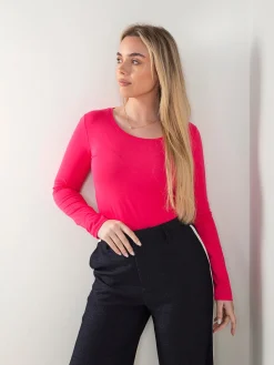 T-shirt básica decote redondo