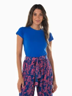 T-shirt básica manga curta