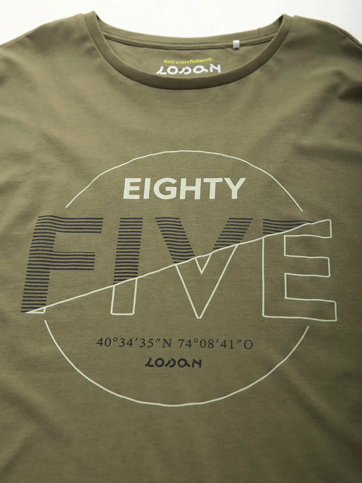 T-shirt com círculo manga comprida