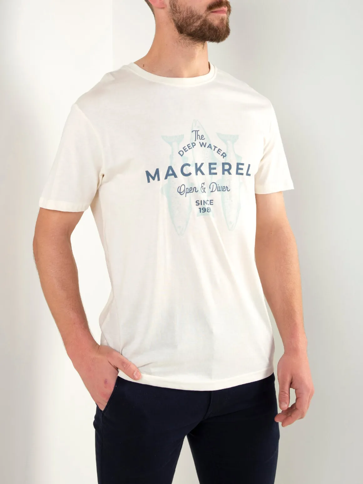 T-shirt com estampado peixe