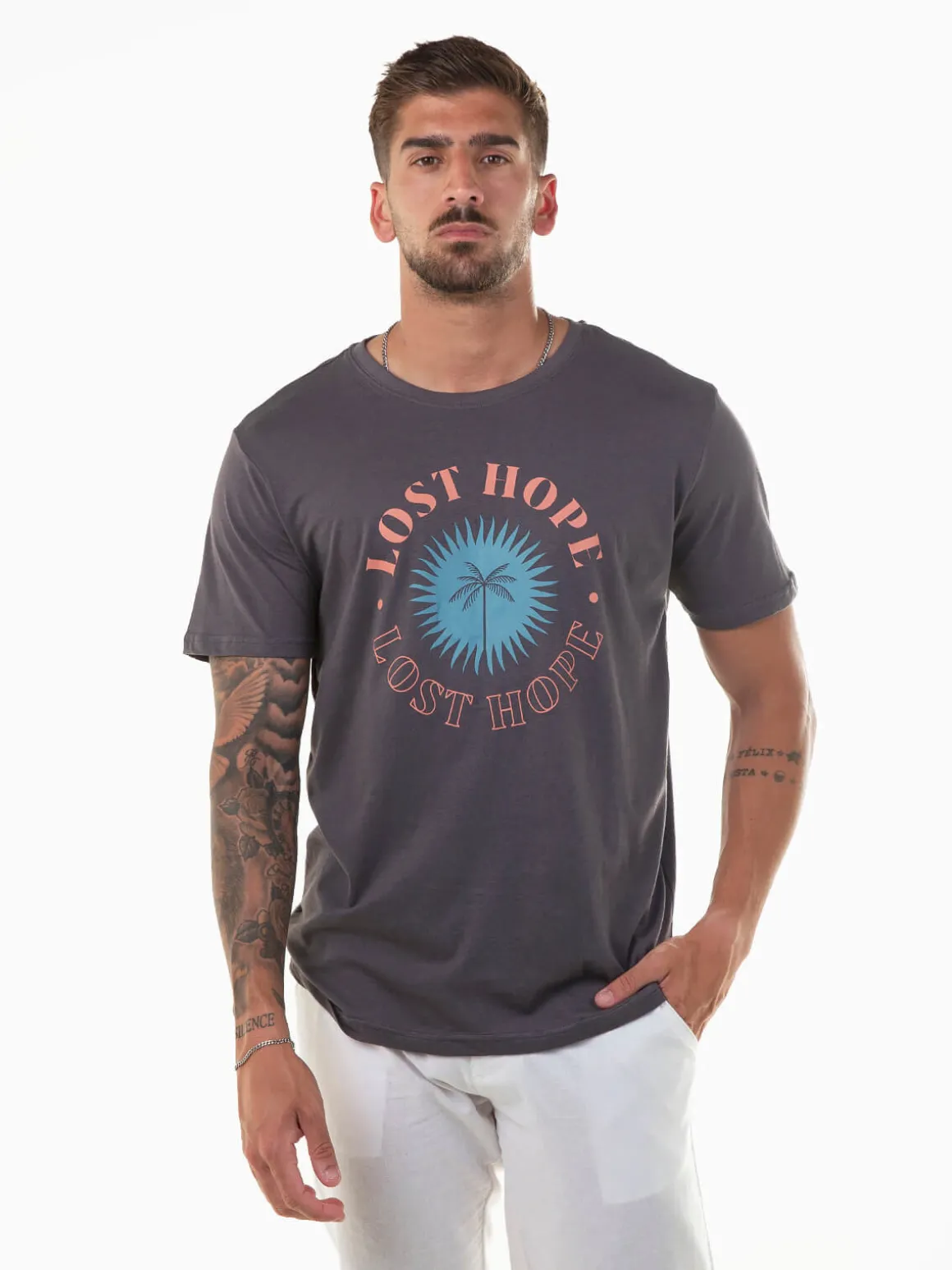 T-shirt manga curta cinza escura