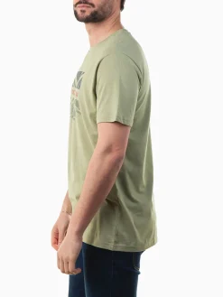 T-shirt manga curta com bandeira