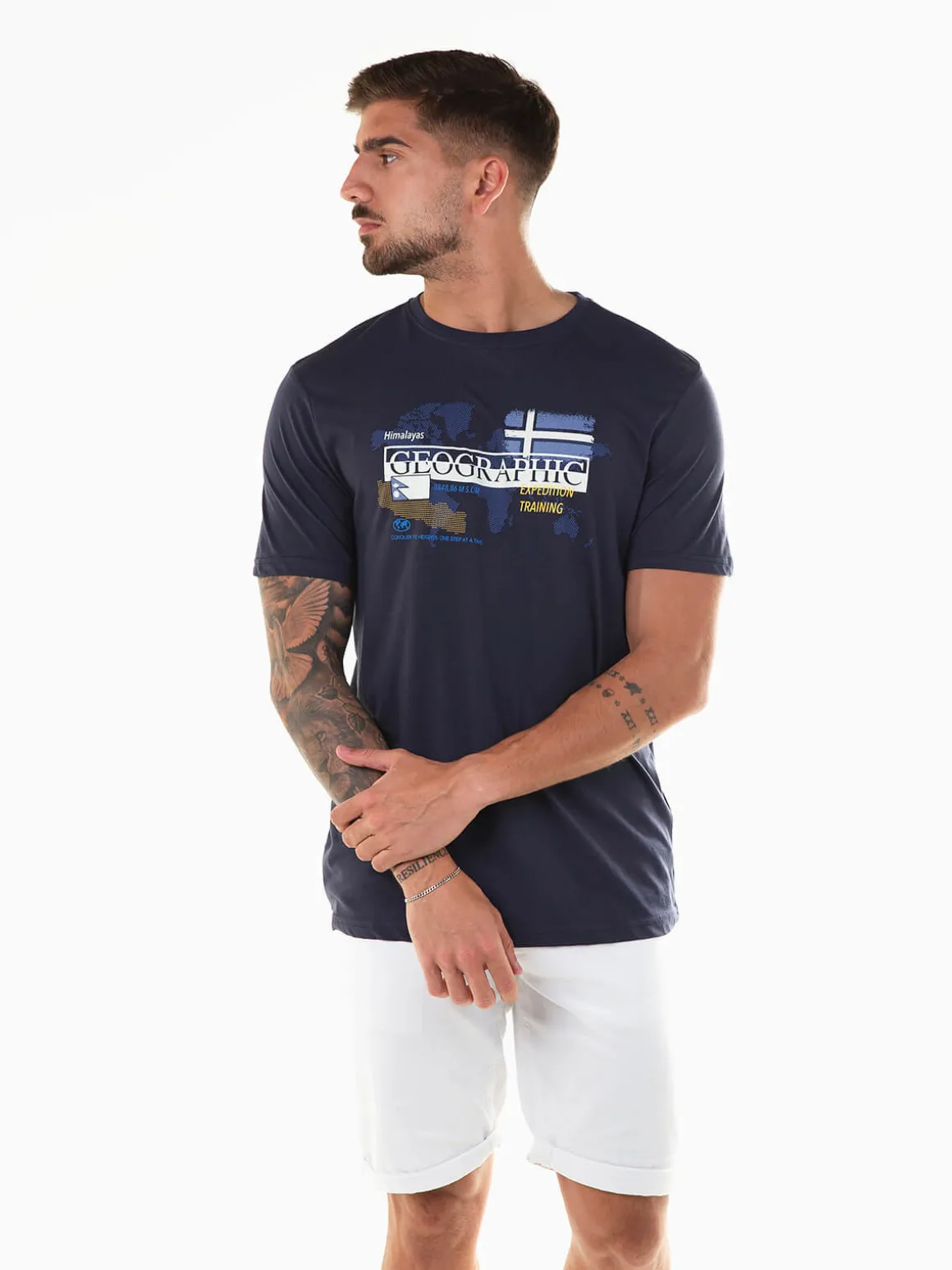 T-shirt manga curta com grafismo