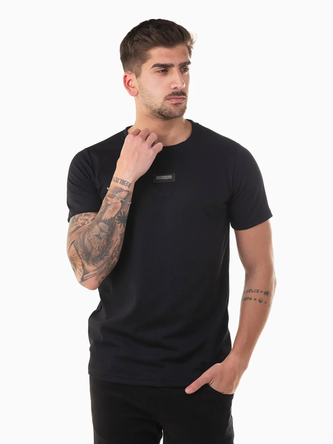 T-shirt manga curta com textura