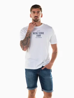 T-shirt manga curta New York