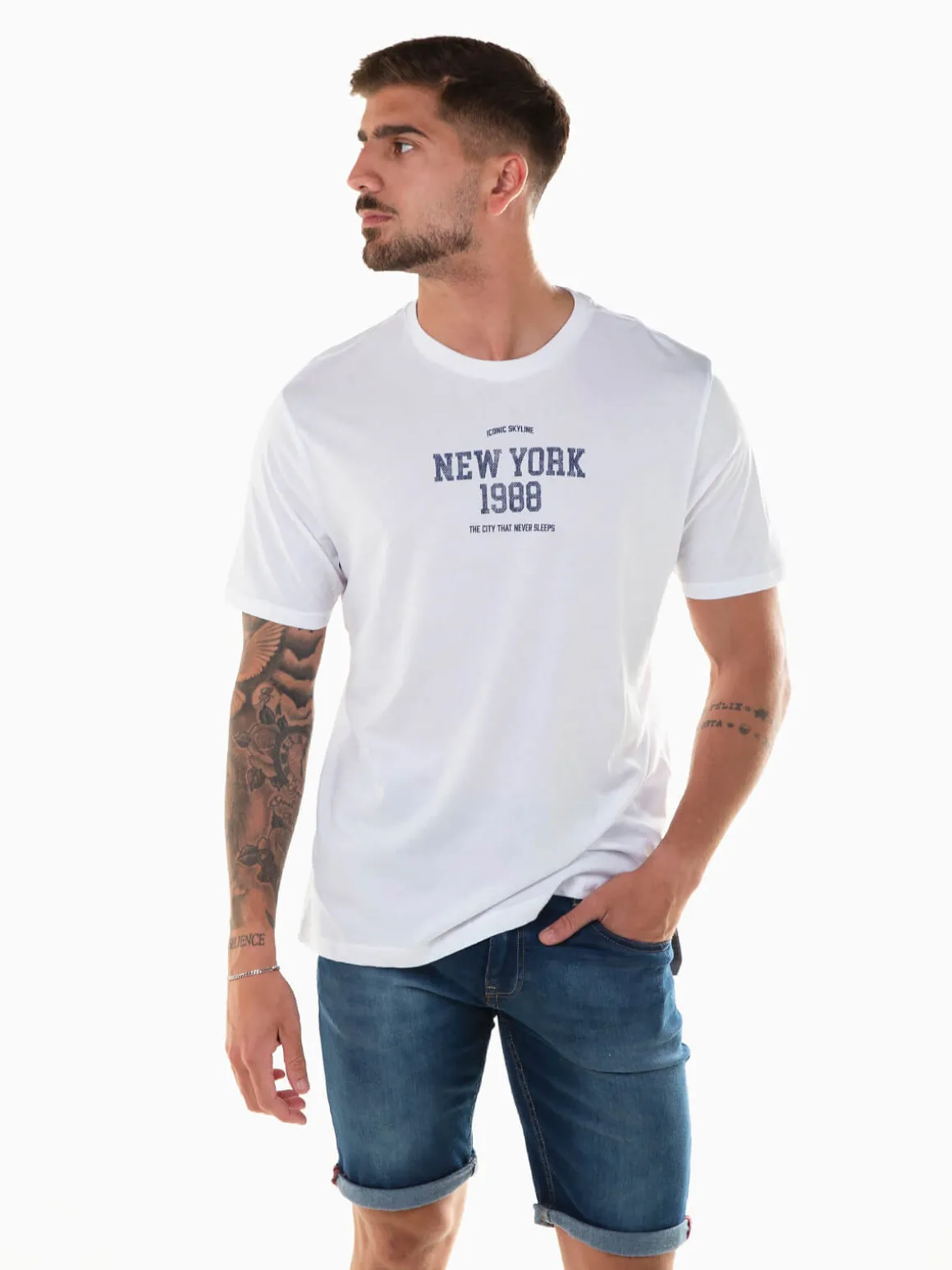 T-shirt manga curta New York