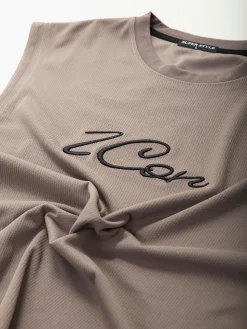 T-shirt sem mangas com bordado