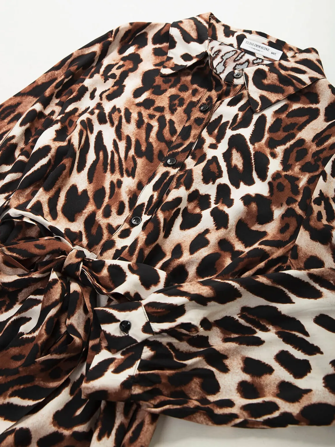 Vestido camiseiro comprido animal print