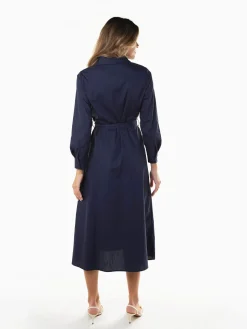 Vestido camiseiro midi com cinto