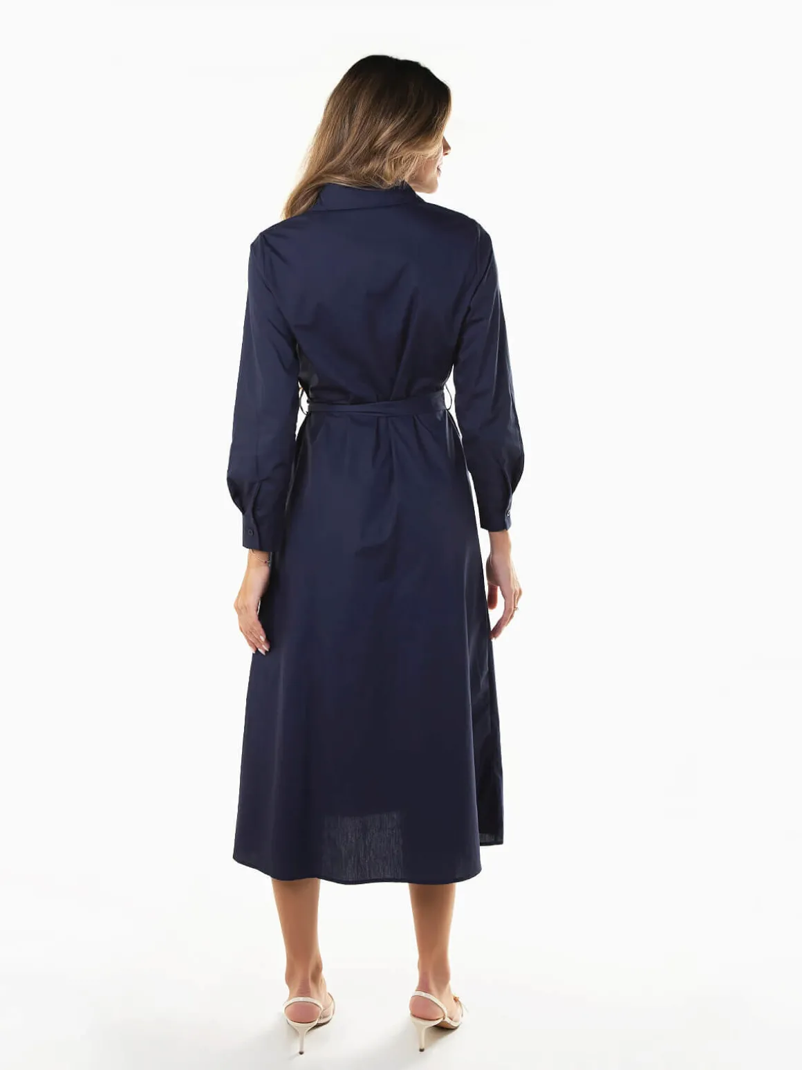 Vestido camiseiro midi com cinto