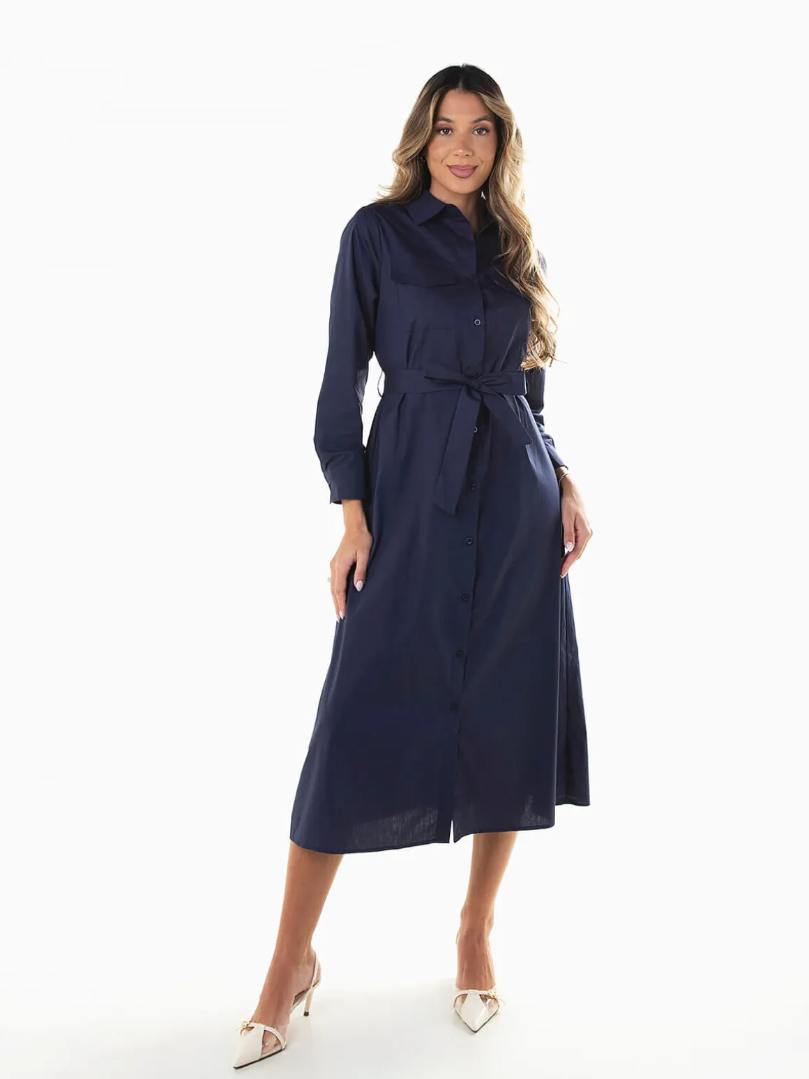 Vestido camiseiro midi com cinto