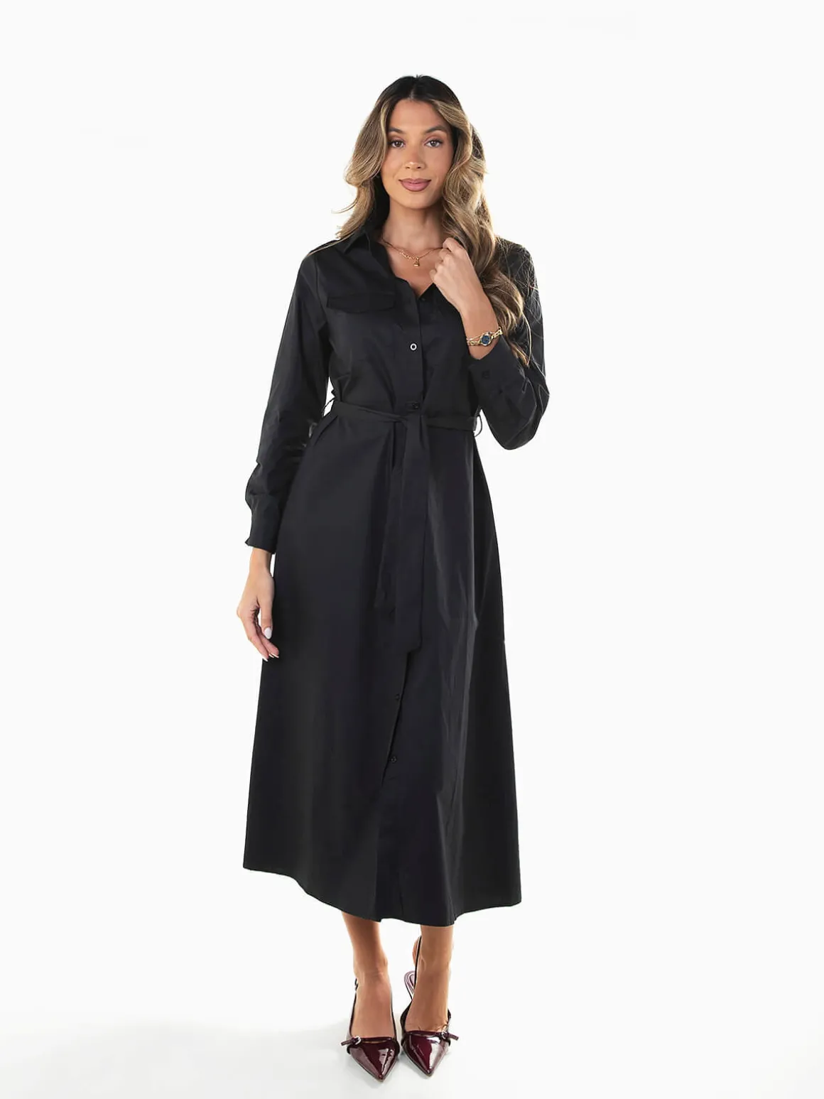 Vestido camiseiro midi com cinto