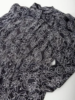 Vestido camiseiro midi preto