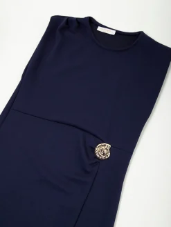 Vestido midi com detalhe dourado