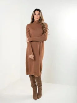 Vestido midi malha com gola subida